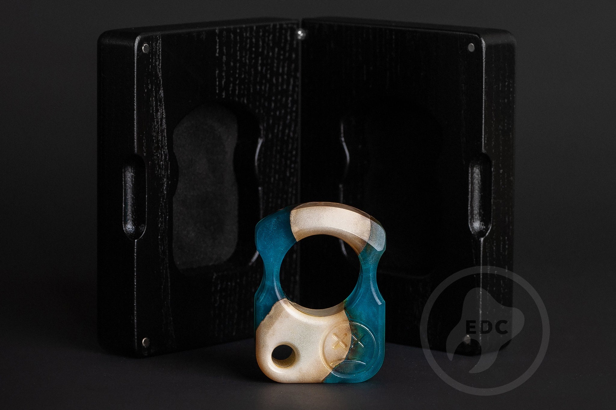 Premium black oak gift box with Alcantara lining for the Moose Horn set.-1