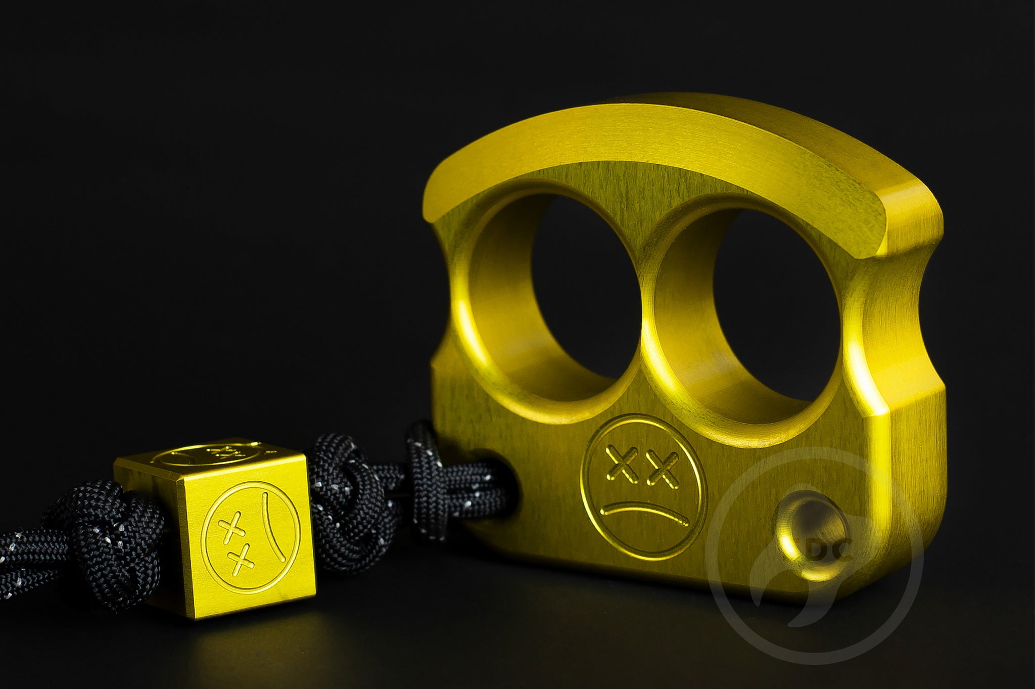 Pocket Art D01 Monster Anodized Aluminum | 2 Finger Tool