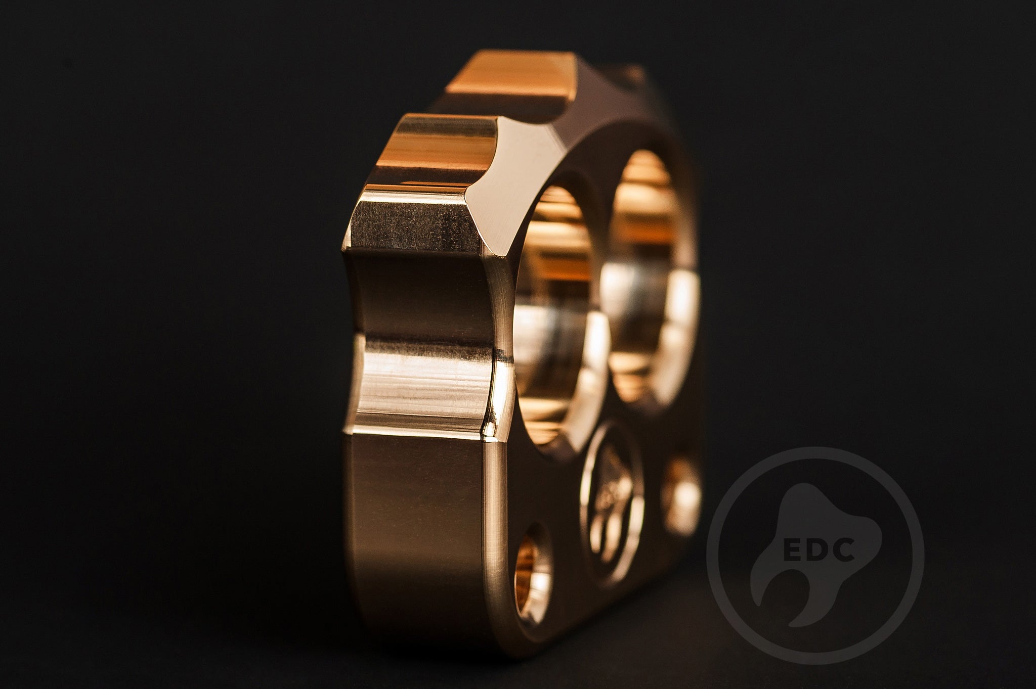 Pocket Art D03 Polished Brass | Two Finger Tool