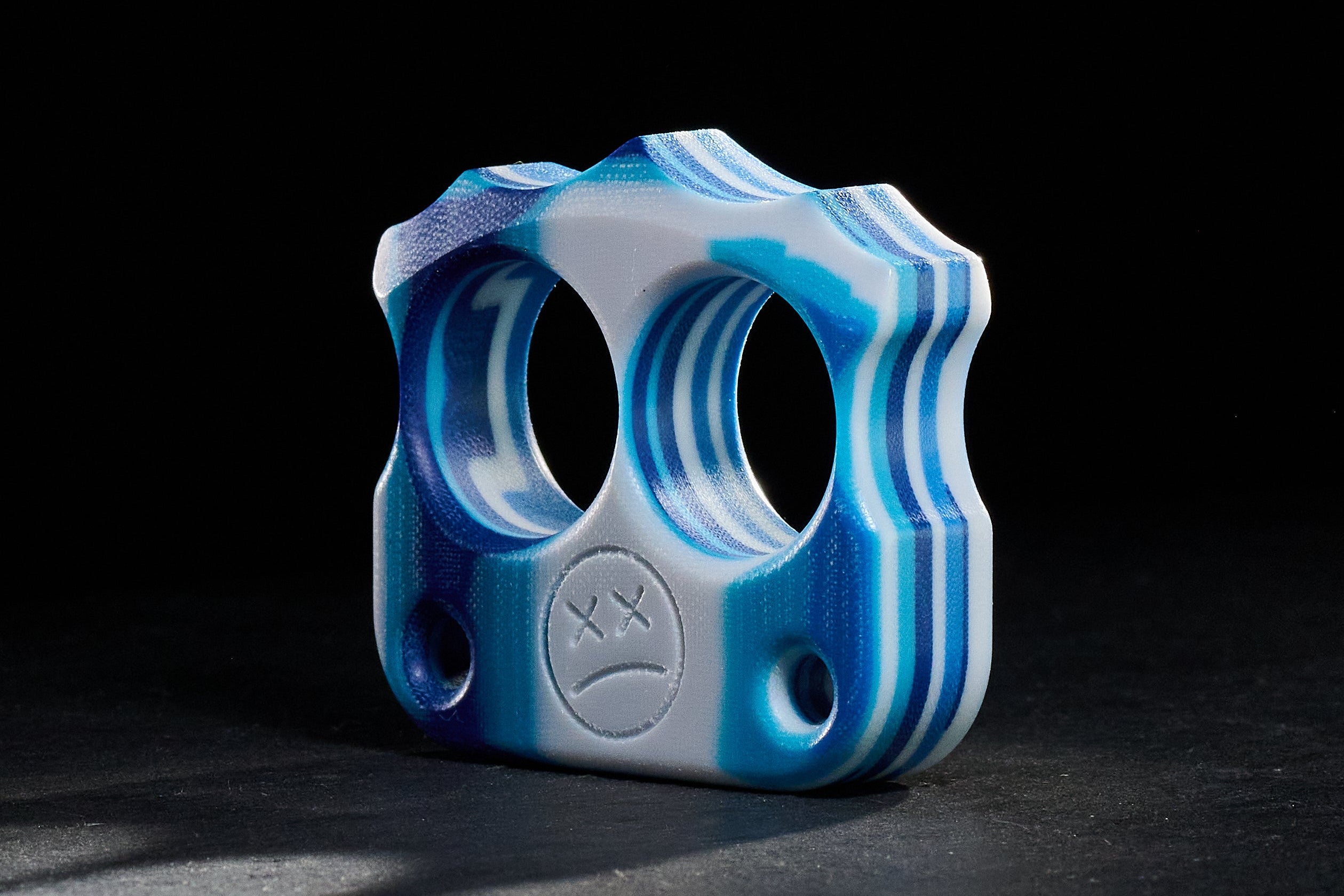 Pocket Art Two Finger Keychain | D03 White Blue Micarta