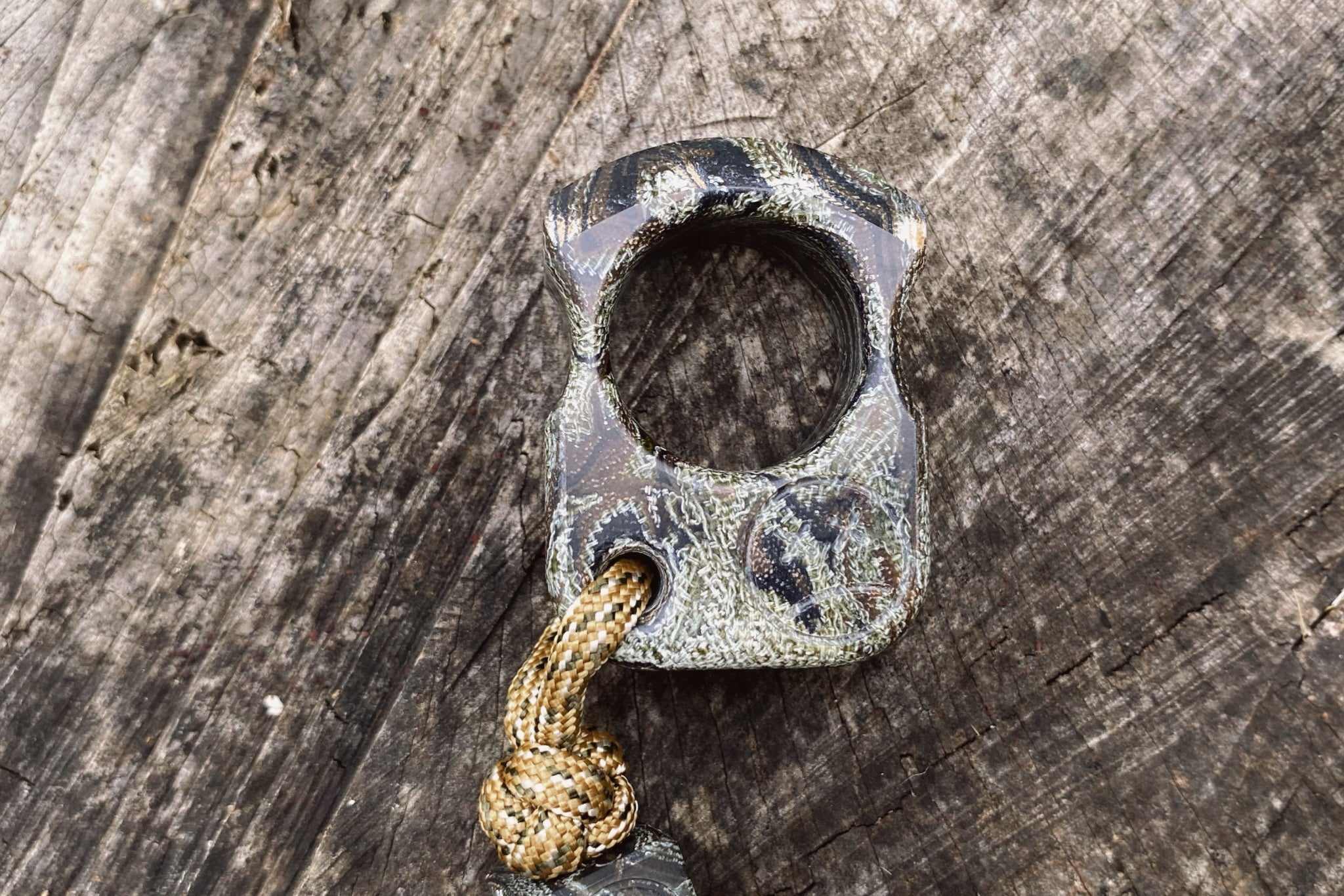 Pocket Art SFK 01 Rag Micarta | Single Finger Keychain