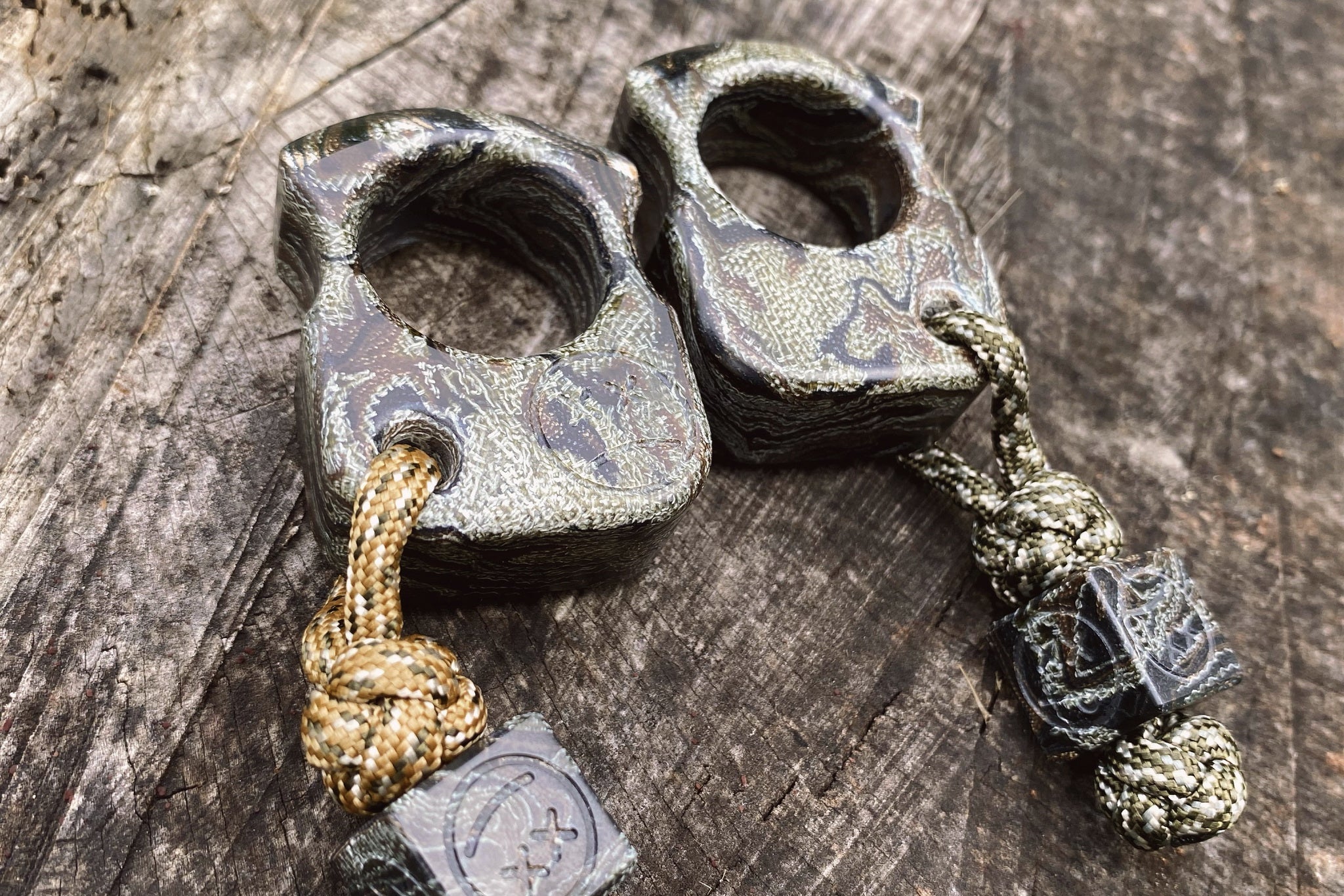 Pocket Art SFK 01 Rag Micarta | Single Finger Keychain