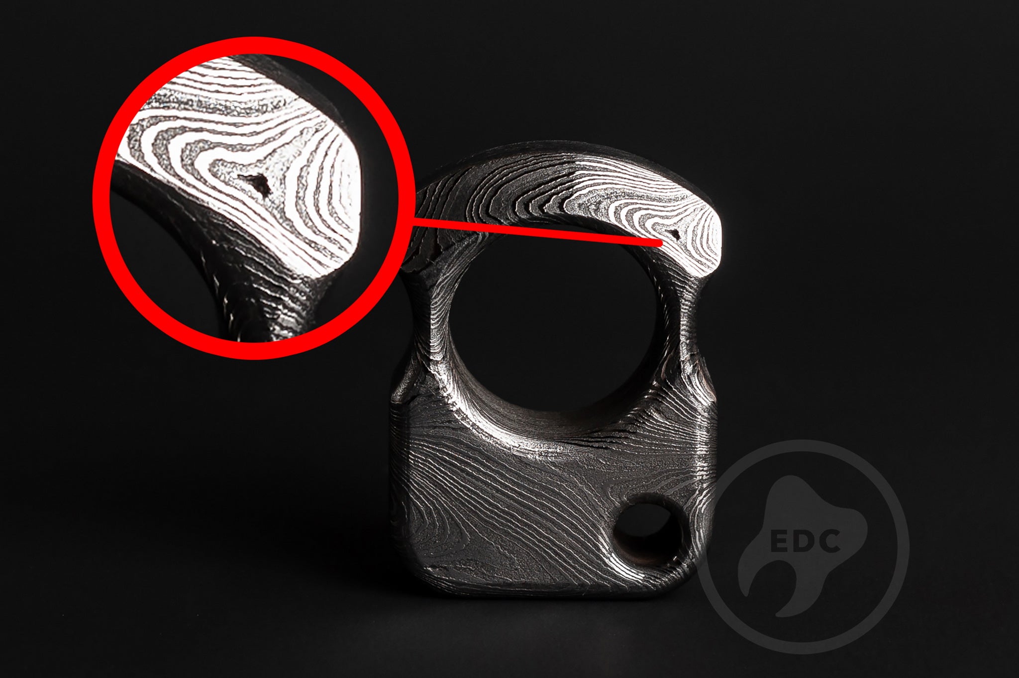 Close up of high-contrast forged damascus steel texture on S01 model-4