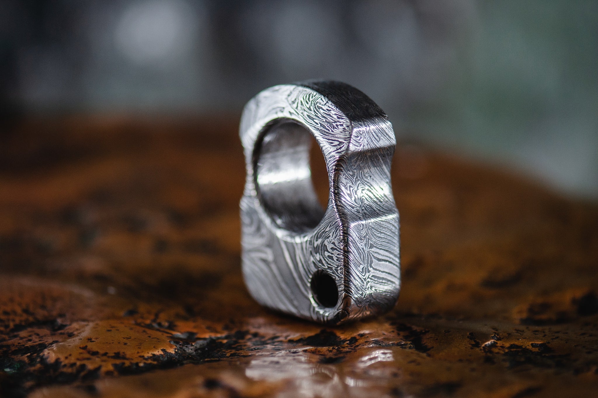 Detailed grain pattern of acid-etched forged damascus steel accessory-5