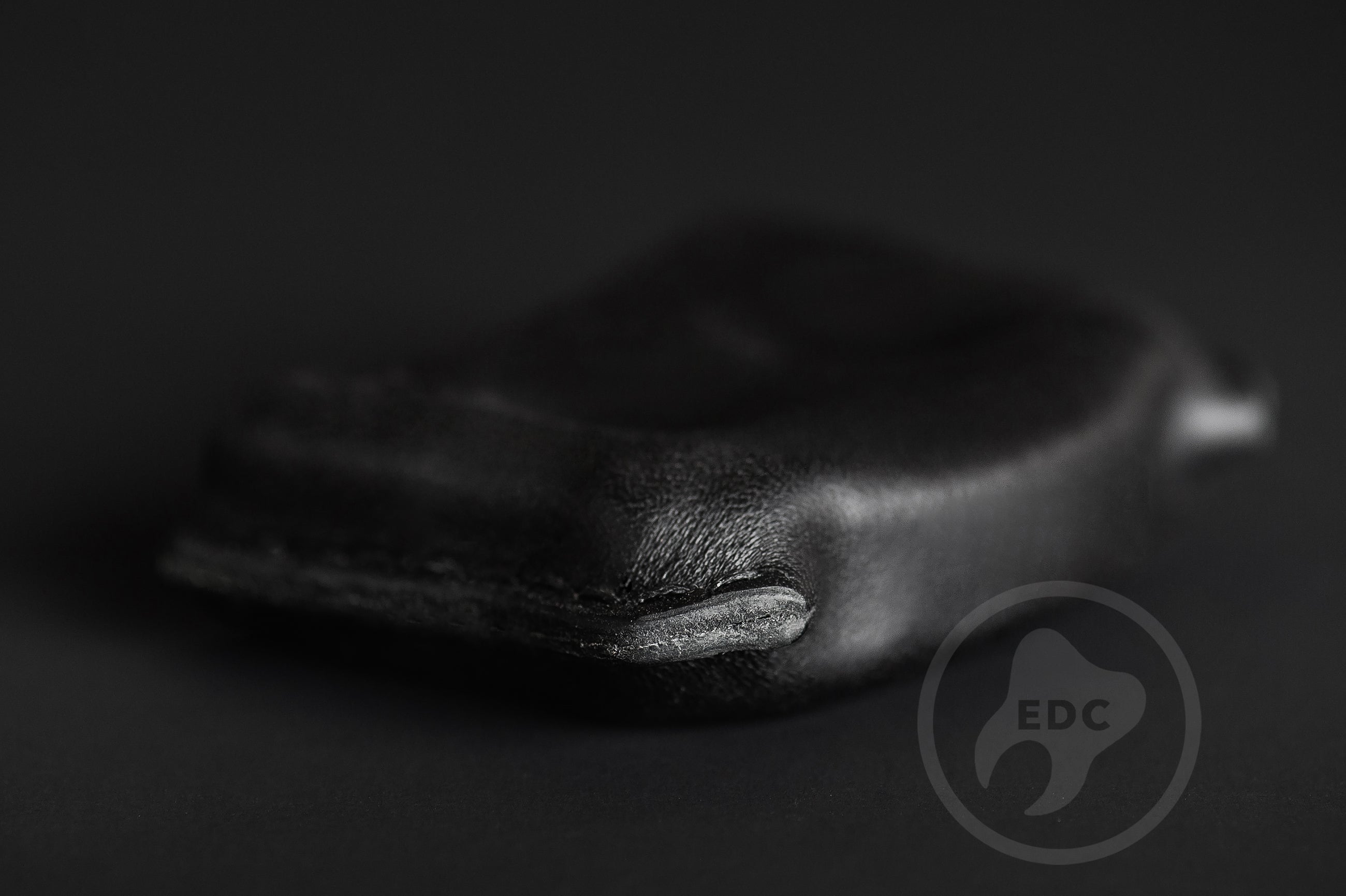 Handmade black dual-slot leather EDC pocket organizer Series D01 for gear protection by PocketEDC