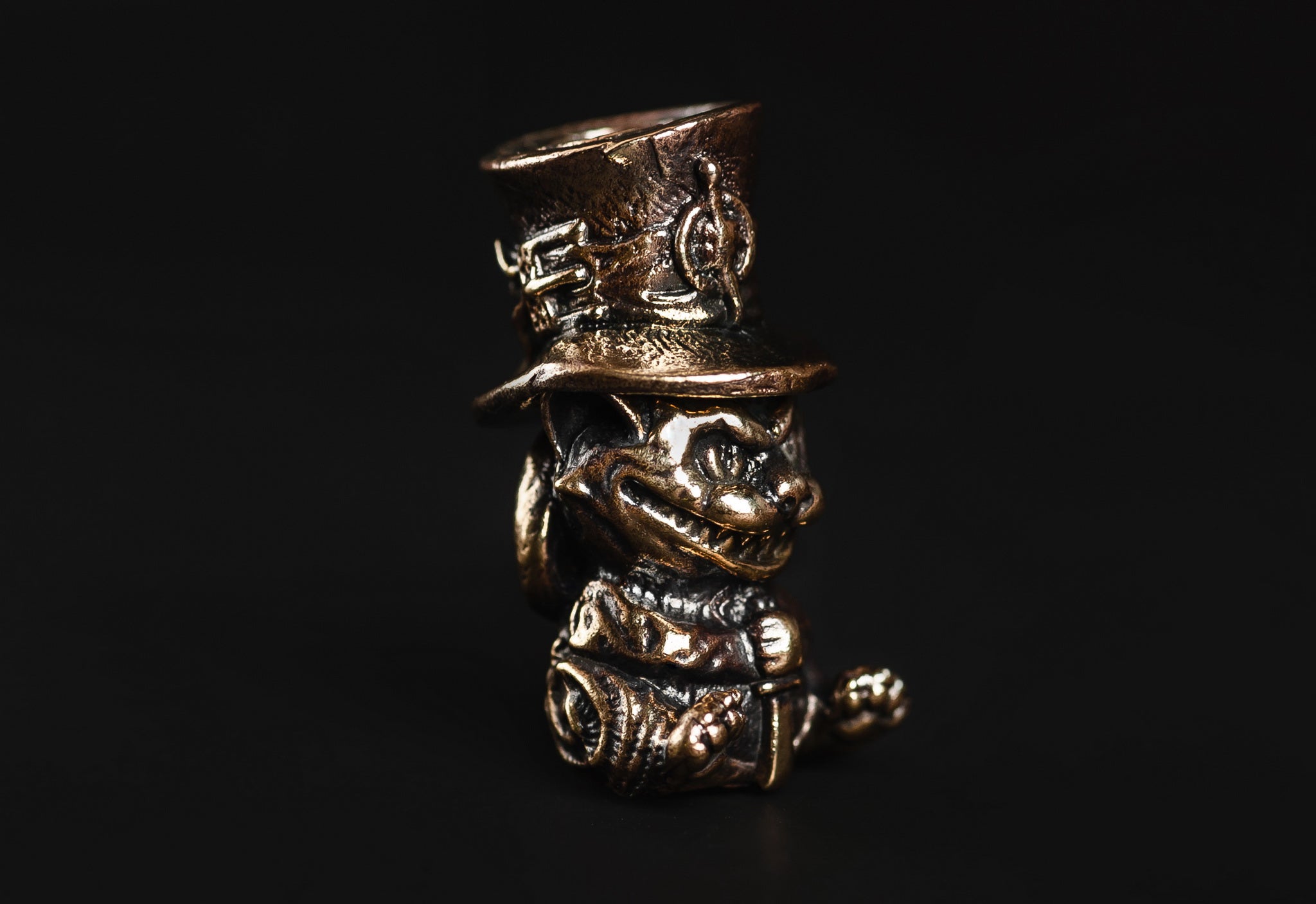 Massive 32g brass Cheshire Cat in Hat bead for knife lanyards.-3