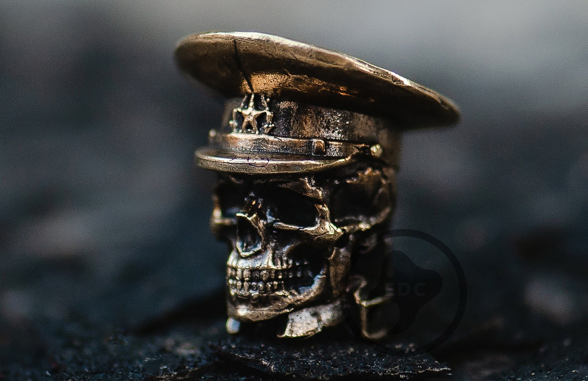 Close-up of the vintage finish on the Border Guard skull bead.
