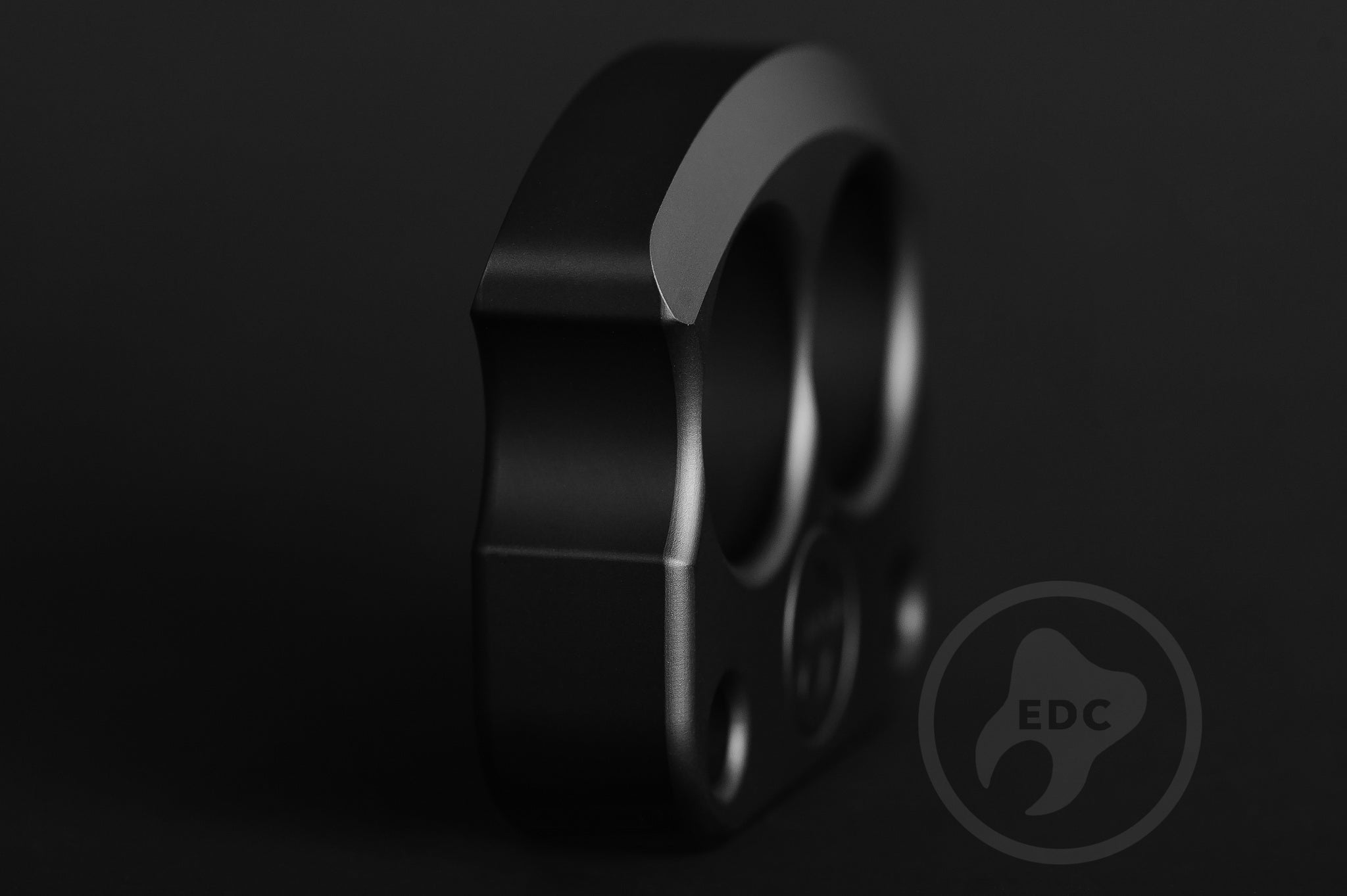 Pocket Art D01 Black Hard Anodized Aluminum | 2 Finger Tool