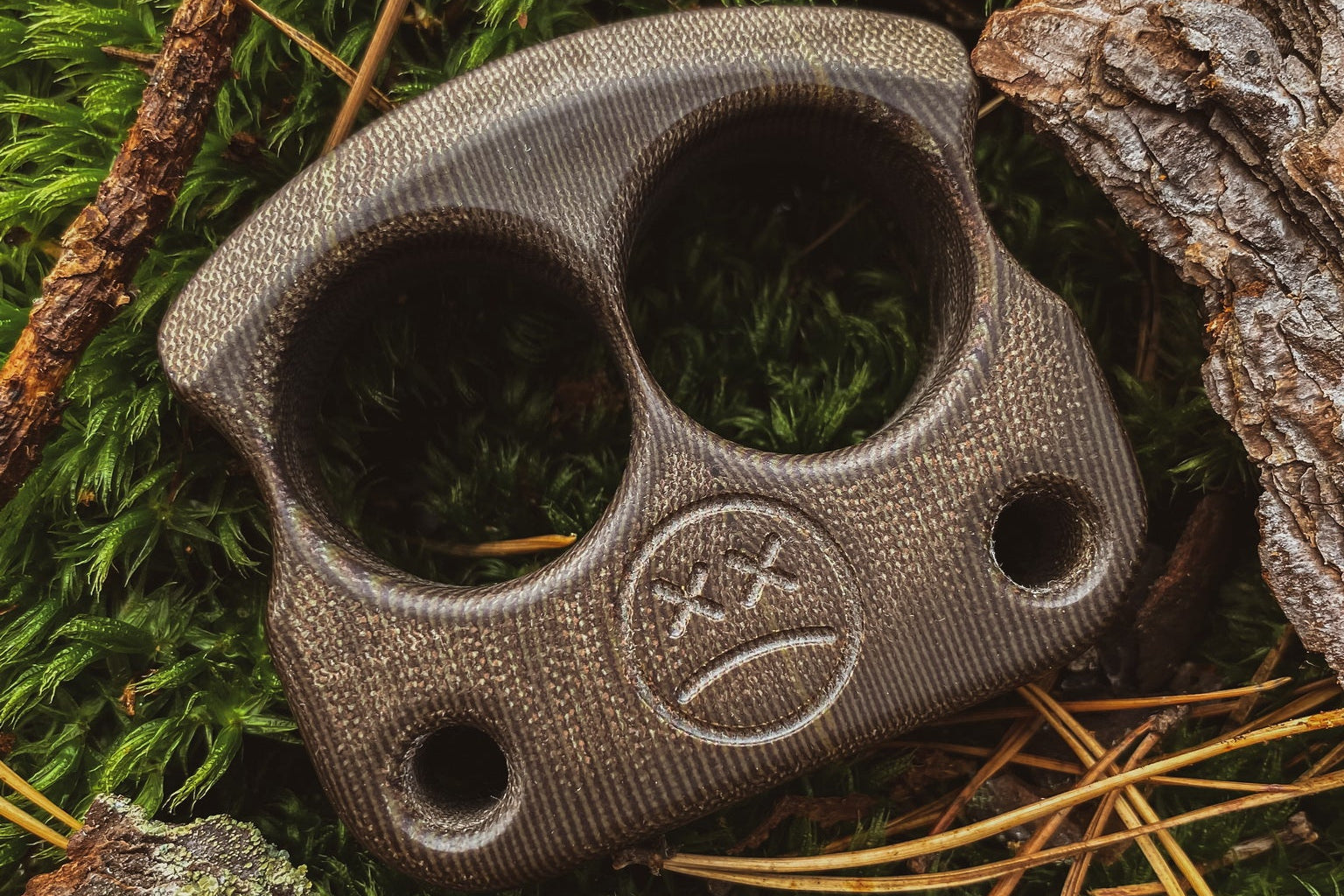 Pocket Art 2 Finger Keychain | D01 Eco Wood Micarta