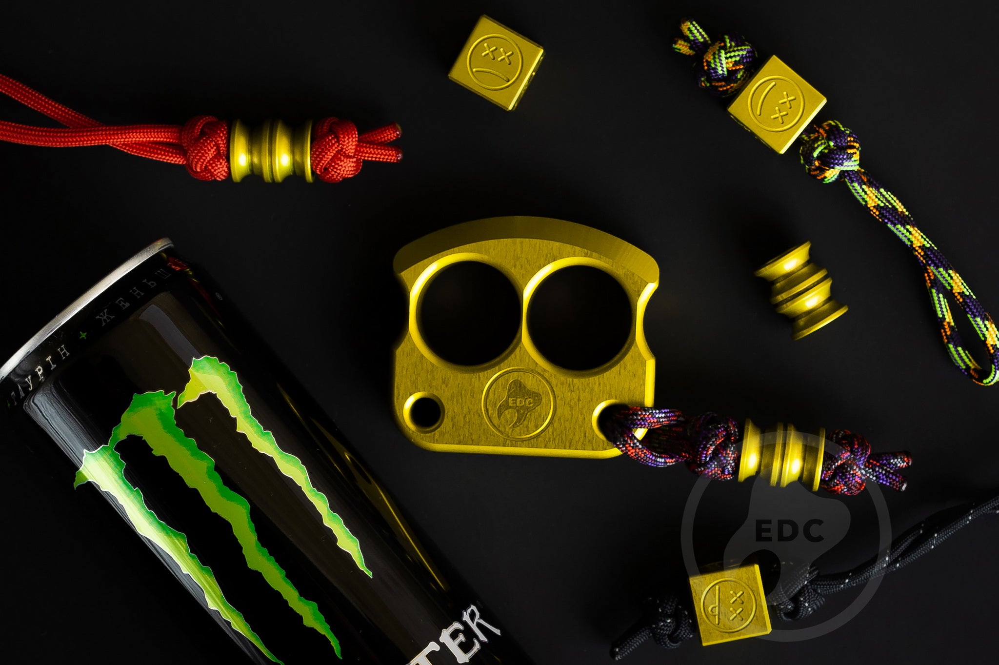 Pocket Art D01 Monster Anodized Aluminum | 2 Finger Tool