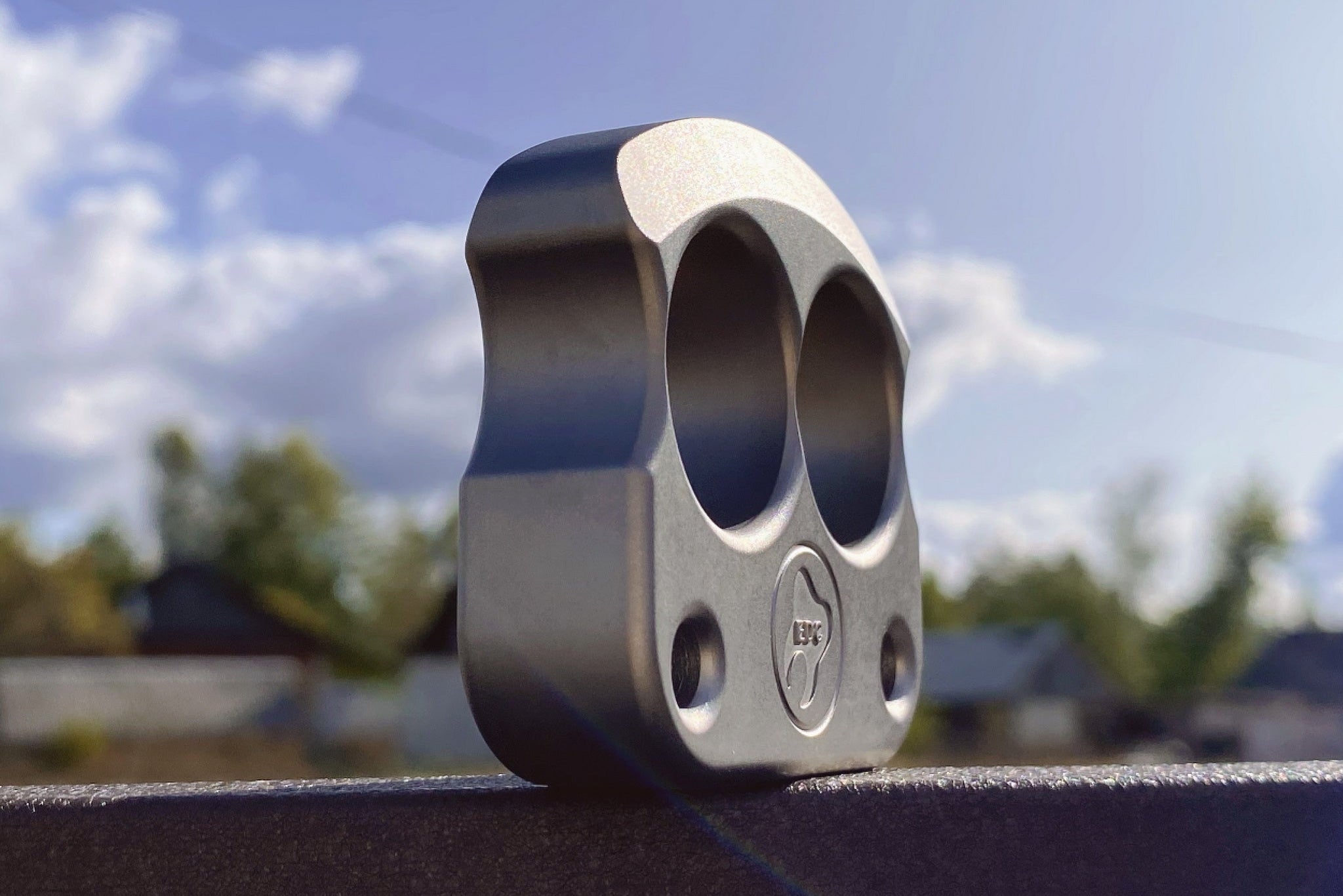 Pocket Art Two Finger Keychain | D01 Sandblasted Titanium