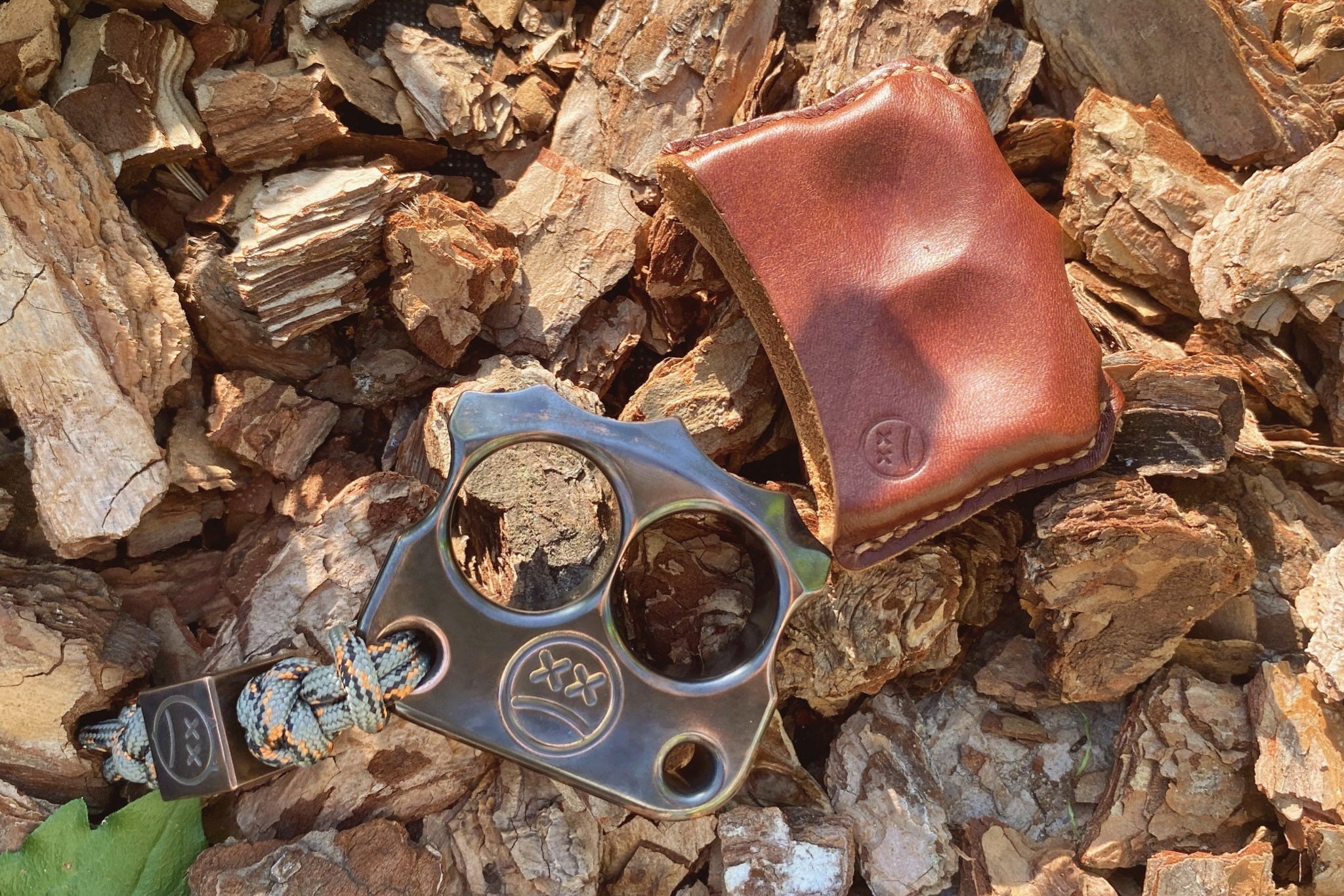 Pocket Art D03 Antiqued Patina Copper | 2 Finger Tool