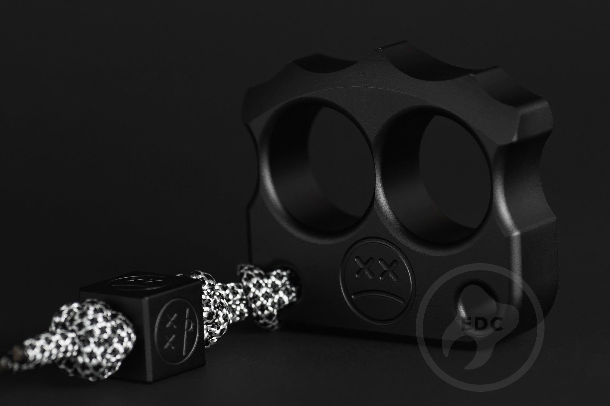 Pocket Art D03 Black Hard Anodized Aluminum | 2 Finger Tool