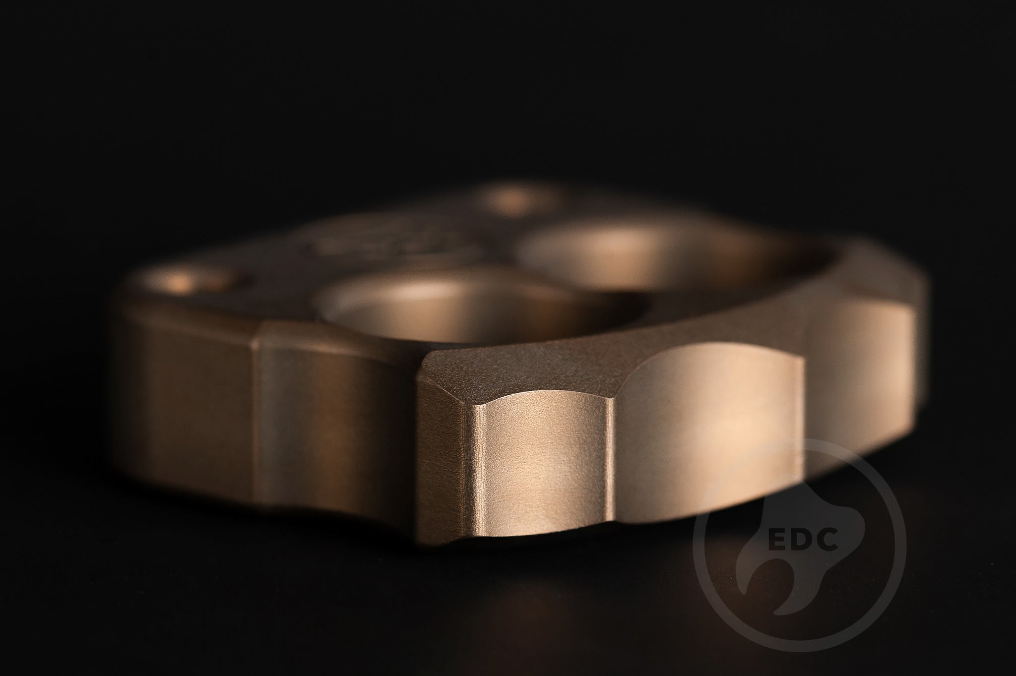 Pocket Art D03 Desert Hard Anodized Aluminum | Two Finger Tool