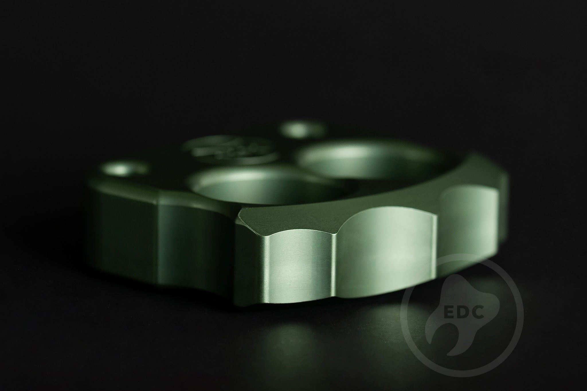 Pocket Art D03 Oliva Anodized Aluminum | Double Finger Tool