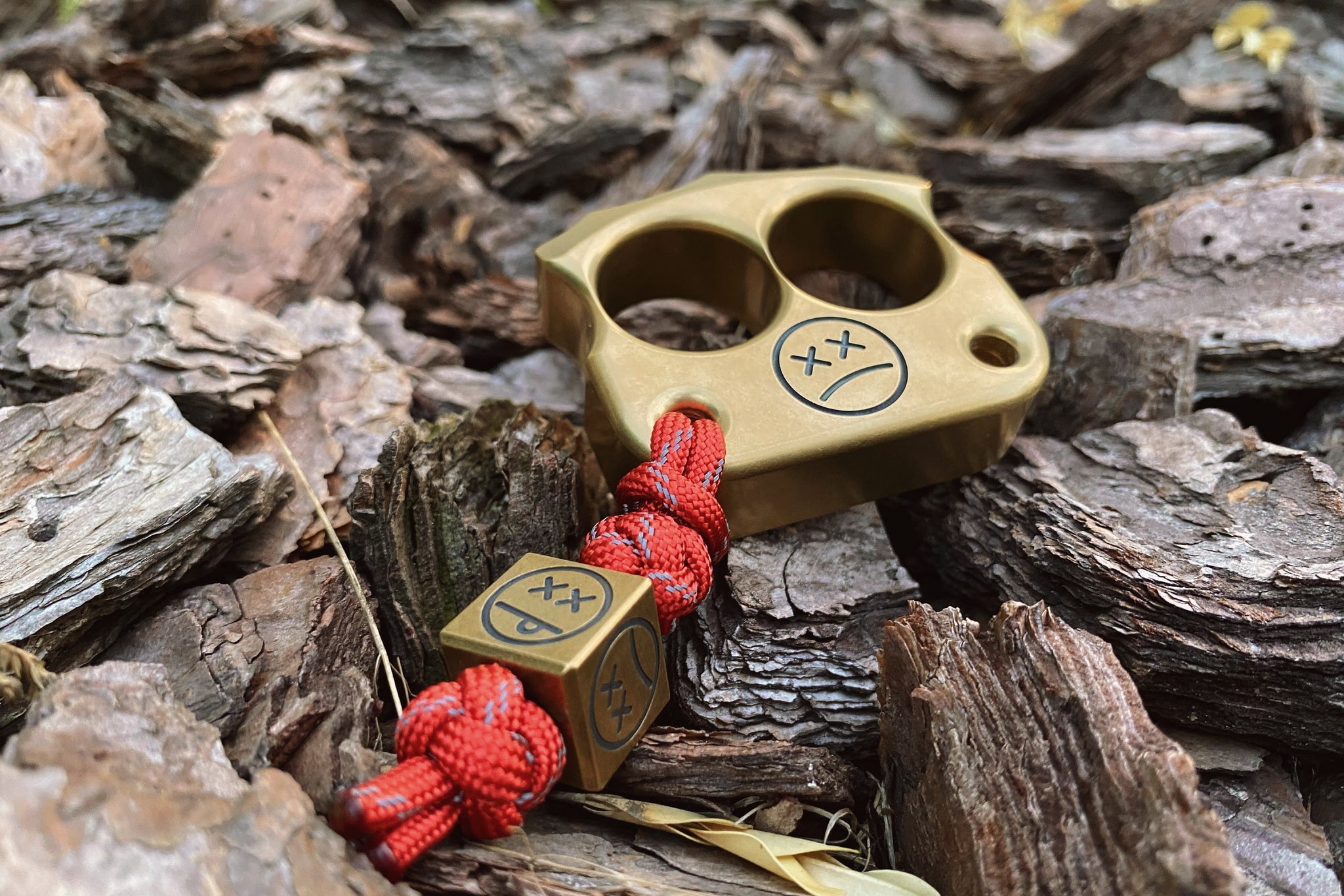 Pocket Art D03 Black Sad Face Stonewashed Brass | Double Finger Tool