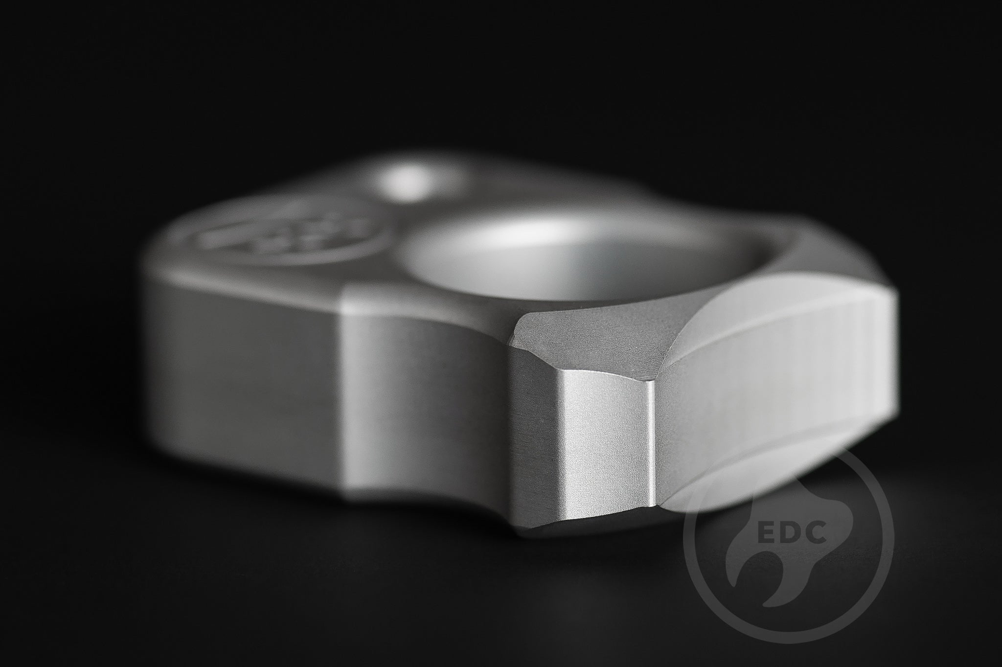 Pocket Art S02 Grey Anodized | Minimalist Single Finger Tool