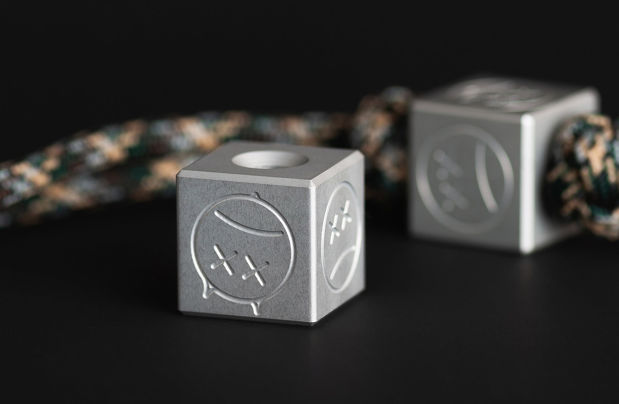 Pocket Art S02 Grey Anodized | Minimalist Single Finger Tool