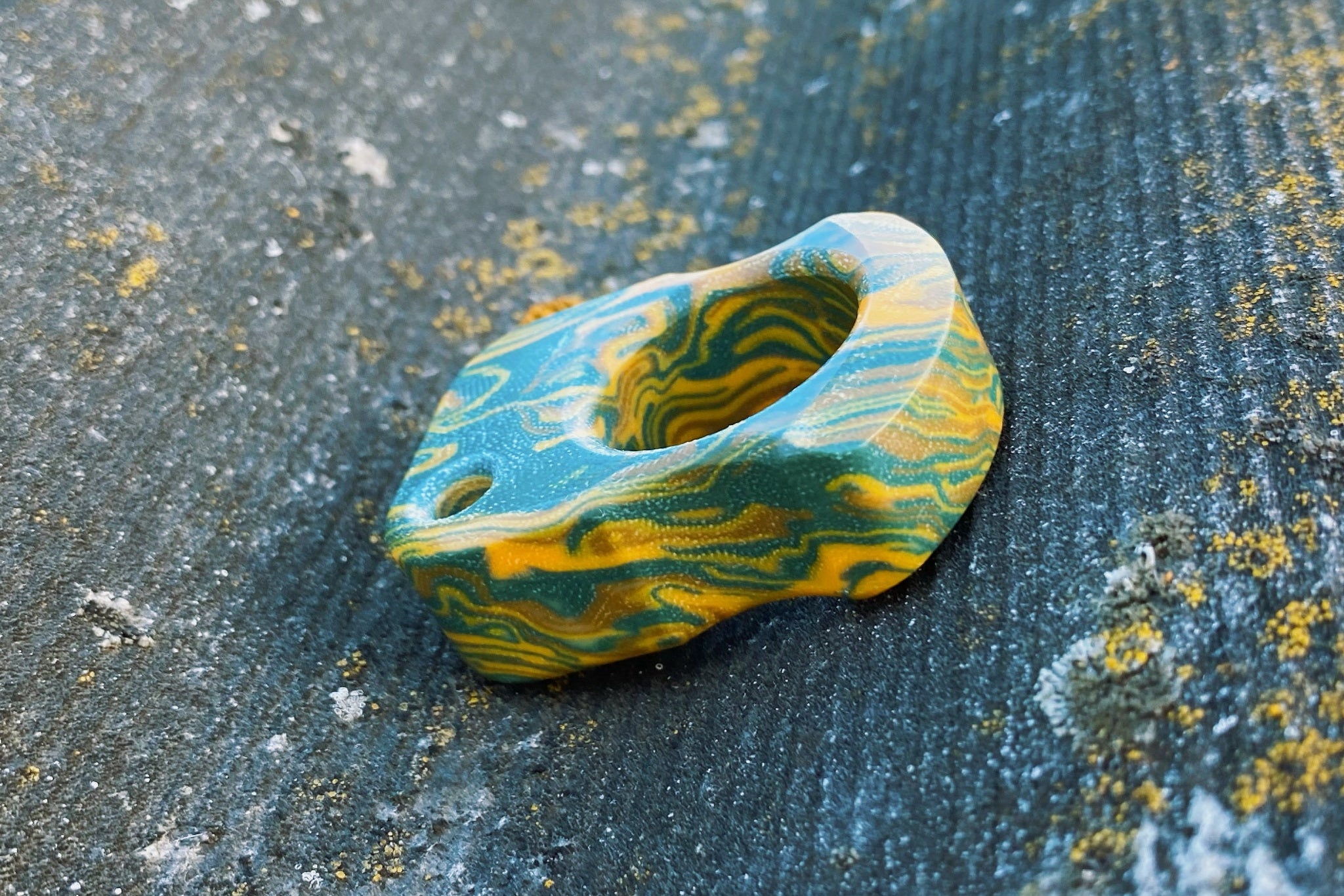 Pocket Art SFK 01 Green Yellow Micarta | EDC Single Finger Keychain