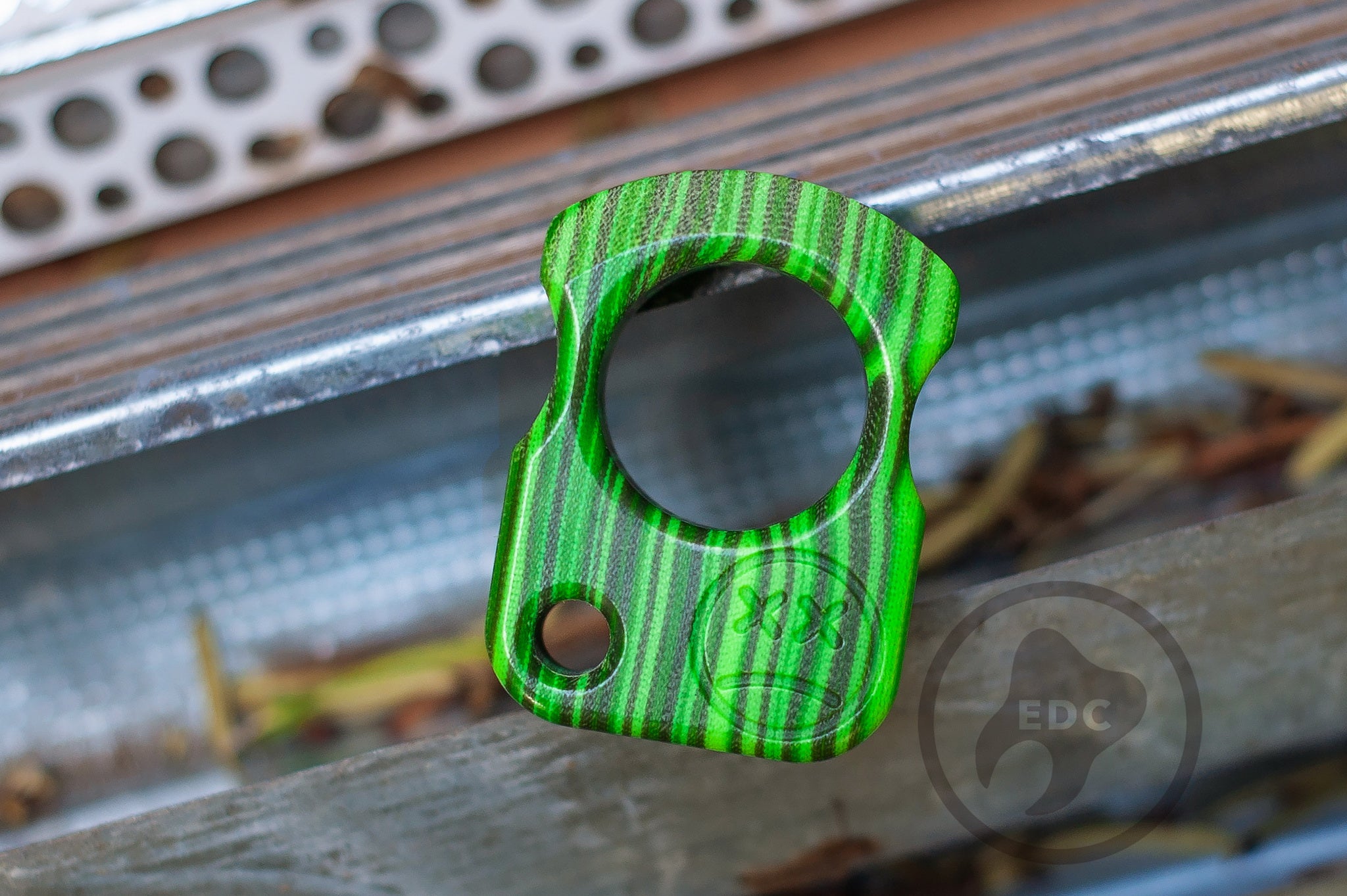 Pocket Art SFK 01 Tropics Micarta | EDC Single Finger Keychain