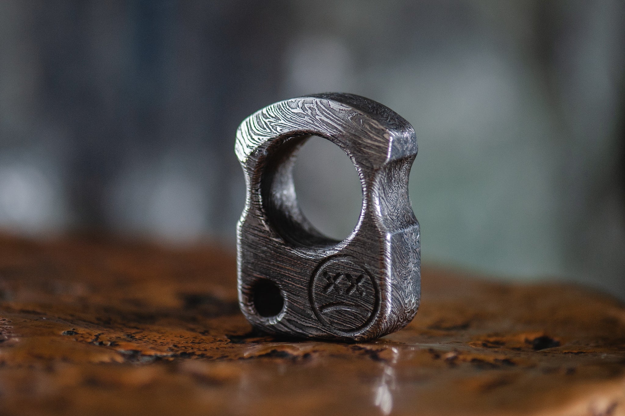 Detailed grain pattern of acid-etched forged damascus steel accessory-2