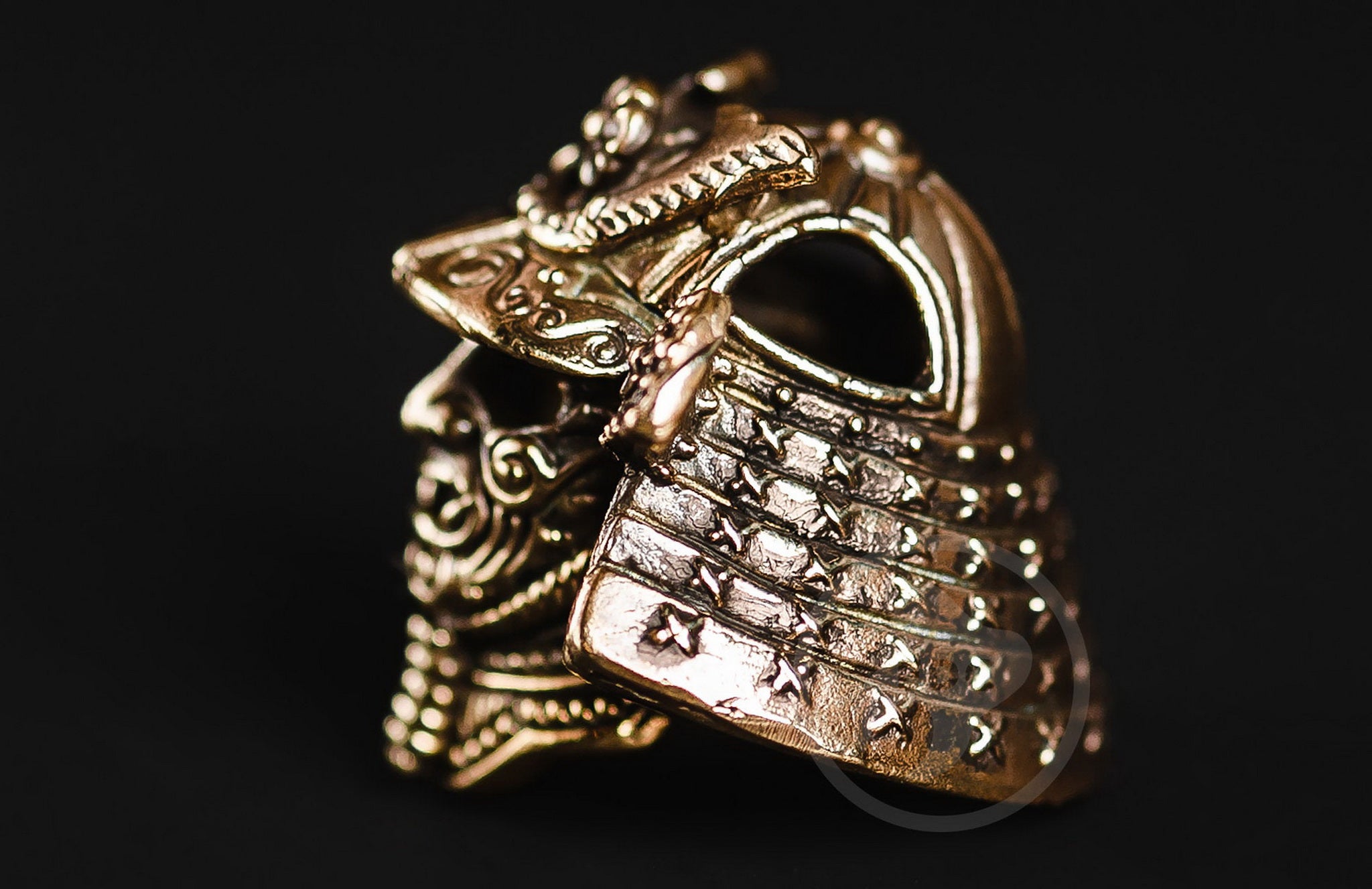 Dual 4mm holes on the Samurai Warlord brass bead for custom paracord weaves.