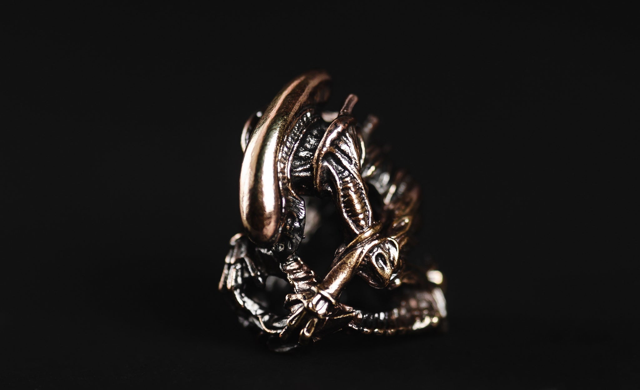 Hand-casted brass lanyard bead shaped like the Xenomorph Alien creature from sci-fi horror.-1