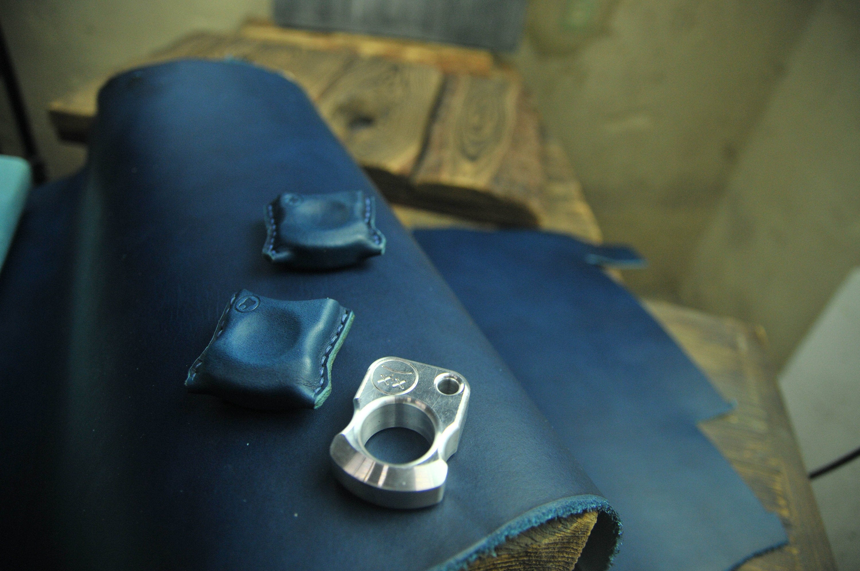 Close-up of premium blue leather stitching on EDC slip S01, Pocket fit of Series S01 royal blue leather organizer-8