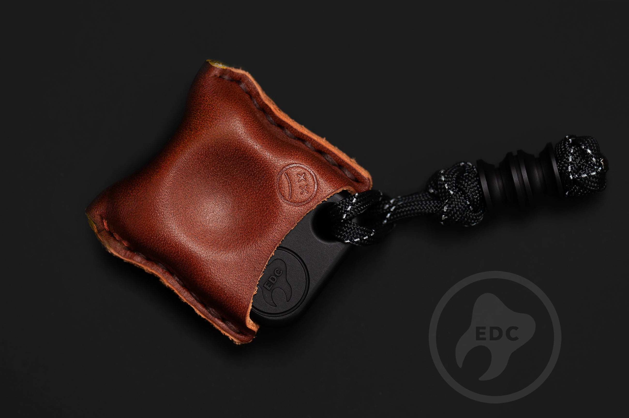 Close-up of premium brown leather stitching on EDC slip S02, Pocket fit of Series S02 heritage brown leather organizer